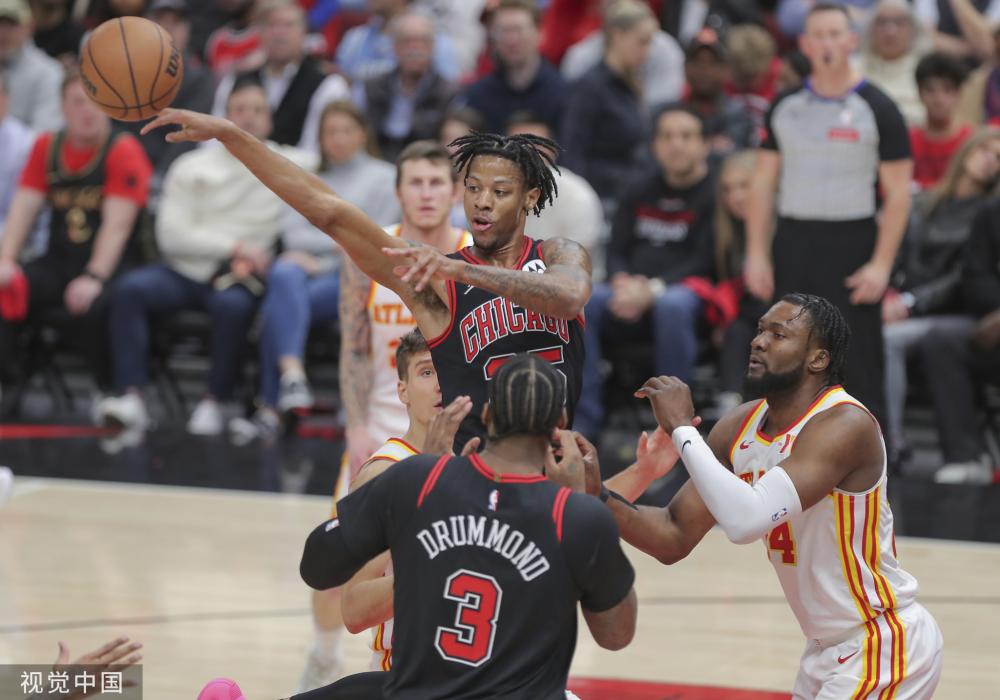 我们期待她 我们期待她